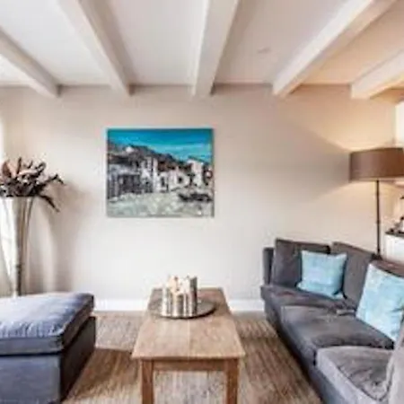 Experience An Exquisite Blend Of 18th Century Amsterdam! 4 Bedroom Duplex Penthouse Apartmán