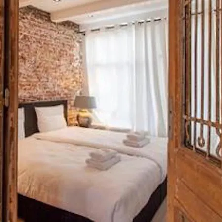 Experience An Exquisite Blend Of 18th Century Amsterdam! 4 Bedroom Duplex Penthouse Apartmán *
